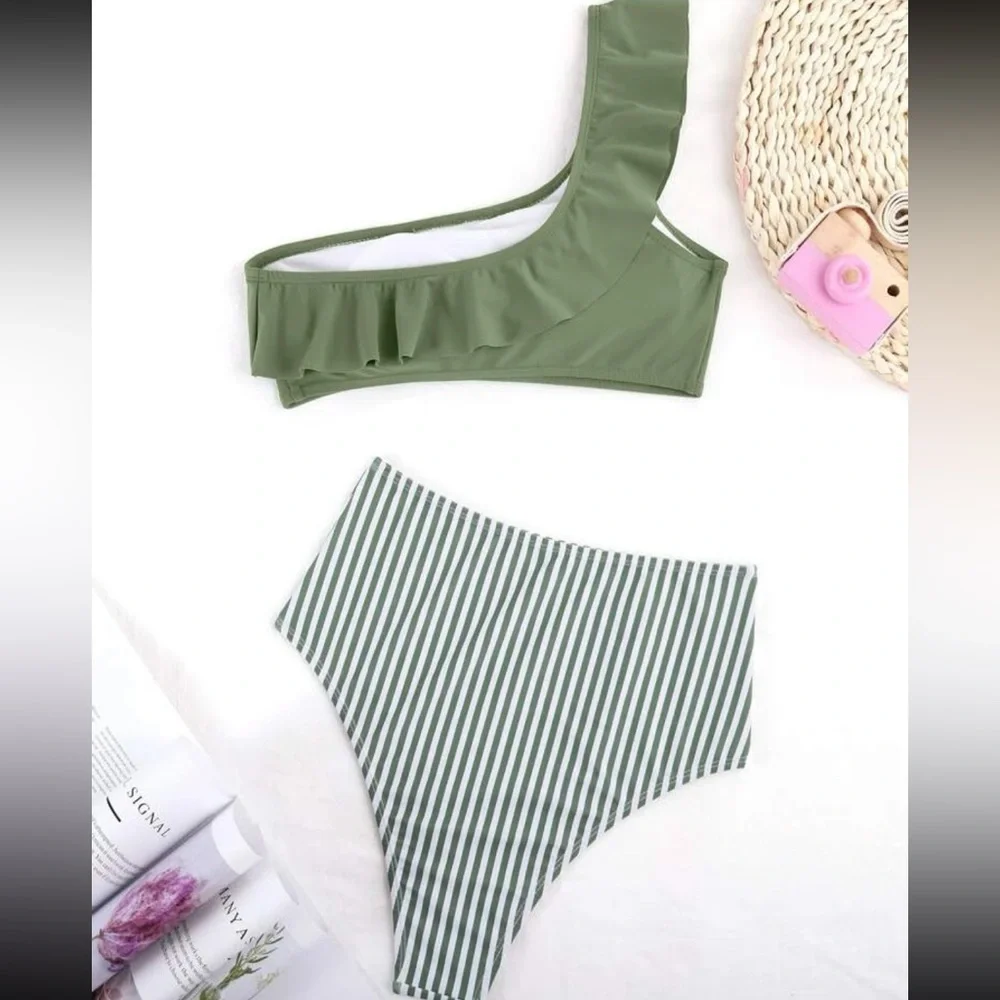 Boho stripes ruffle hem one shoulder bikini